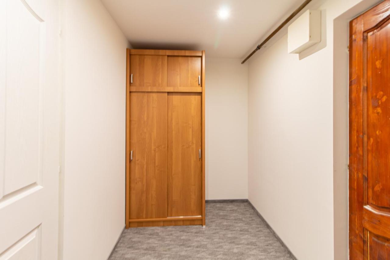 Deli Terasz A Apartman Free Parking, Self-Check-In Anytime Gyor Exterior photo